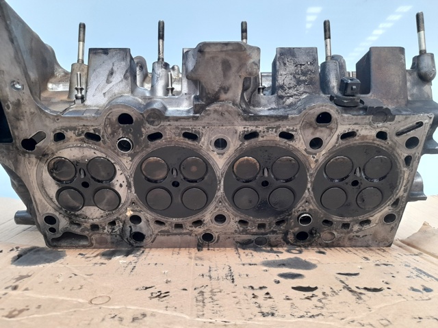 Głowica cylindrów 778587603 BMW