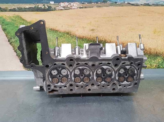 Głowica cylindrów 778587609 BMW