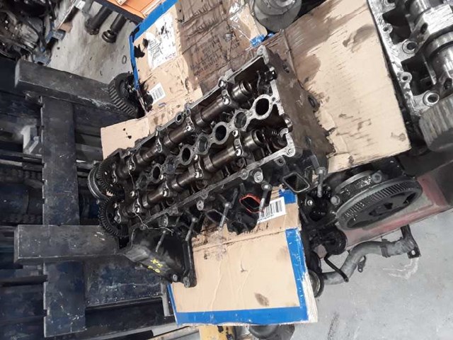 Głowica cylindra BMW 3