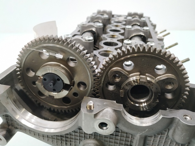 Głowica cylindrów BMW 1 E81