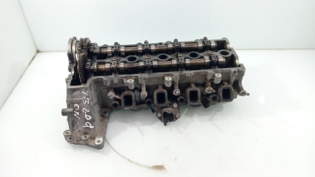 Głowica cylindrów BMW 1 E81