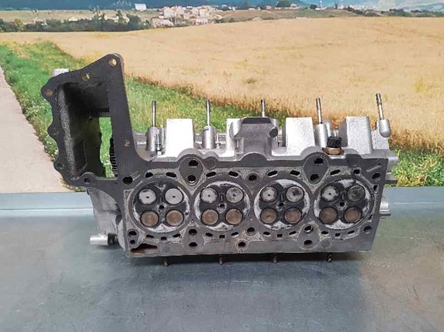 Głowica cylindra BMW 3