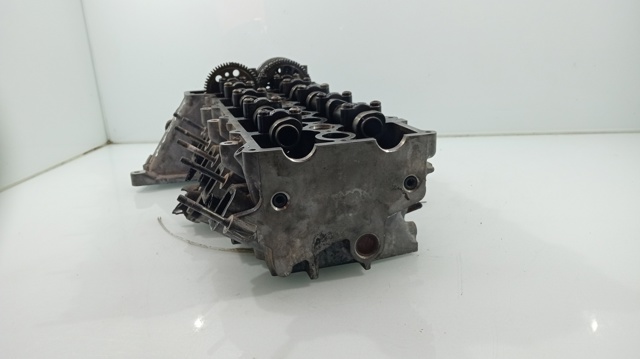 Głowica cylindrów BMW 1 E81