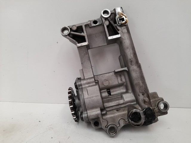 Pompa oleju 7789838 BMW