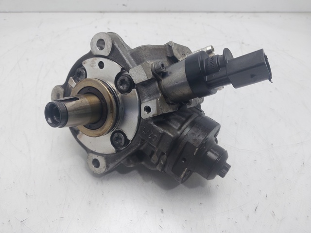 779787403 BMW