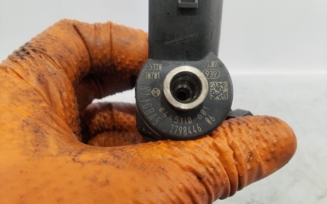 Wtryskiwacz paliwa 779844606 BMW