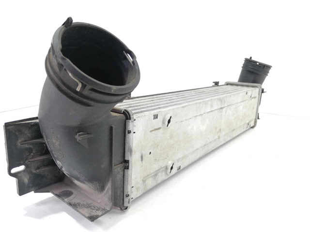 Chłodnica intercoolera 780068001 BMW