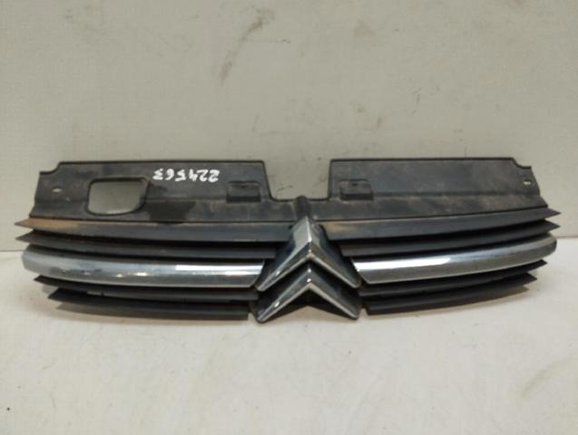 Atrapa chłodnicy 7804K2 PEUGEOT