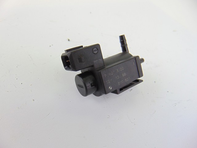 7810831 BMW