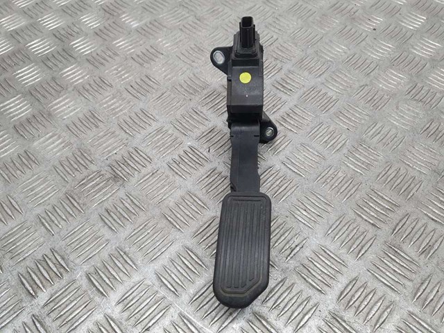 781100W040 Toyota