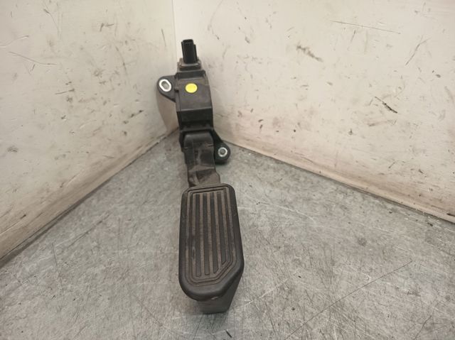 781100W040 Toyota