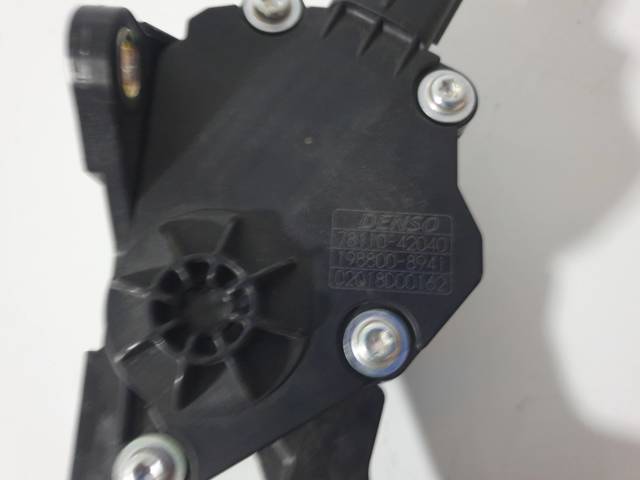 Pedał przyspieszenia (gazu) 7811042040 TOYOTA