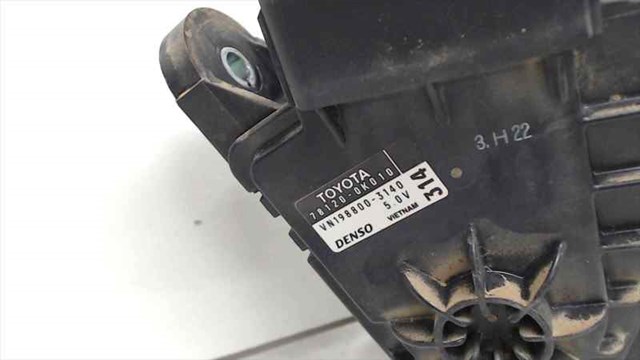 Pedał przyspieszenia (gazu) Toyota Hilux N