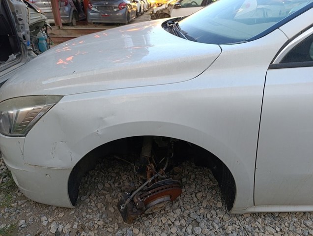 Błotnik przedni lewy 7840CA PEUGEOT