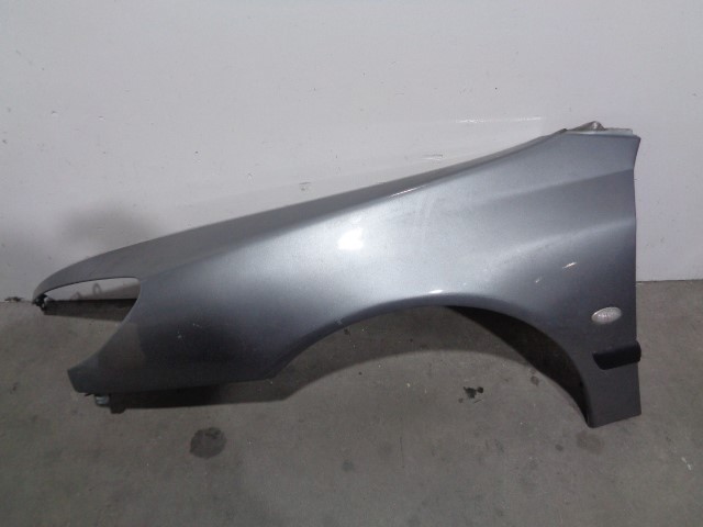 Błotnik Peugeot 607