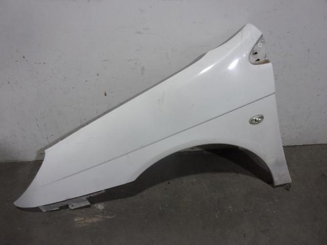 Błotnik przedni lewy 7840Q2 PEUGEOT