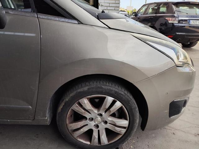 Błotnik przedni prawy 7841AF PEUGEOT
