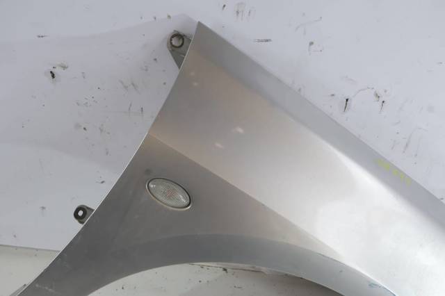 Błotnik przedni prawy 7841N7 PEUGEOT