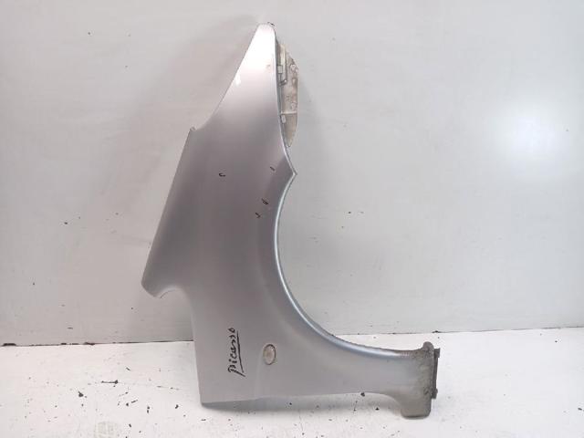 Błotnik przedni prawy 7841R9 PEUGEOT