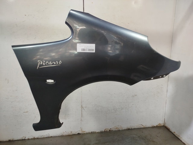 Błotnik przedni prawy 7841R9 PEUGEOT