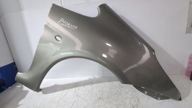 Błotnik przedni prawy 7841R9 PEUGEOT