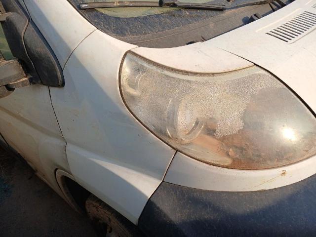 Błotnik przedni prawy 7841W5 PEUGEOT