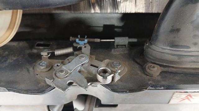 Zamek maski Citroen Berlingo M