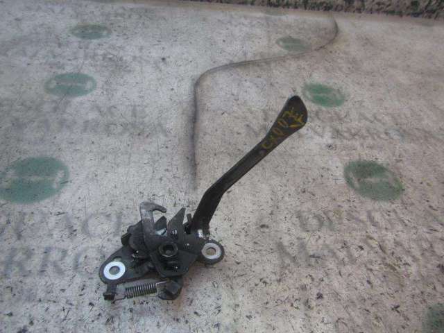 Zamek maski 793492 PEUGEOT