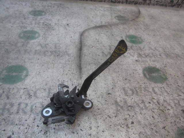 Zamek maski 793492 PEUGEOT
