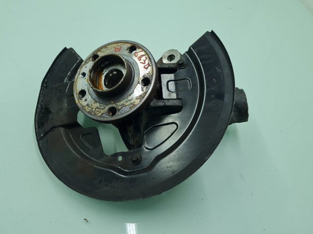 Czop (zwrotnica) przedni lewy 7G913K171M VOLVO