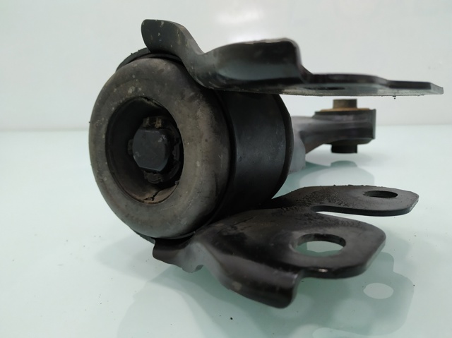 Silentblock przedniego wahacza dolnego 7G9N3A052BA FORD