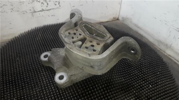 Poduszka (podpora) silnika lewa 7H0399151G VAG