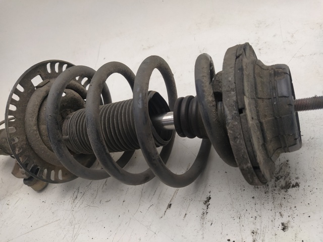 Amortyzator przedni 7H0413031N VAG