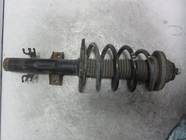 Amortyzator przedni 7H0413031N VAG