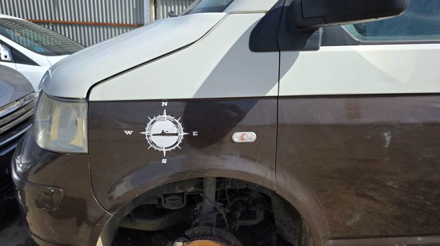 Błotnik przedni lewy 7H0821101E VAG