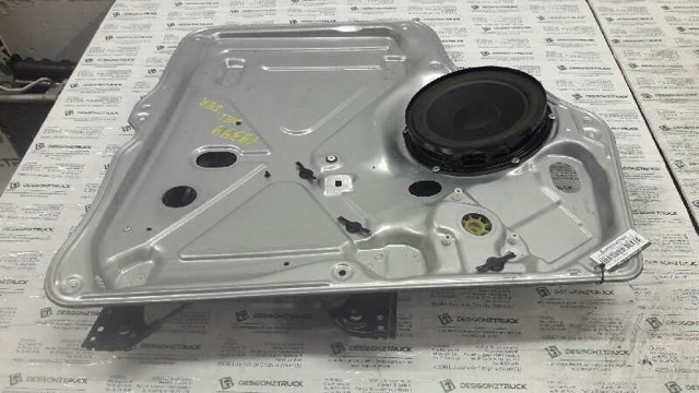 Mechanizm podnoszenia szyby drzwi przednich prawych 7H0837754B VAG
