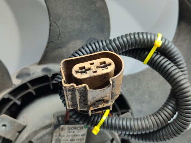 Wentylator elektryczny układu chłodzenia kompletny (silnik+wirnik) 7H0959455A VAG
