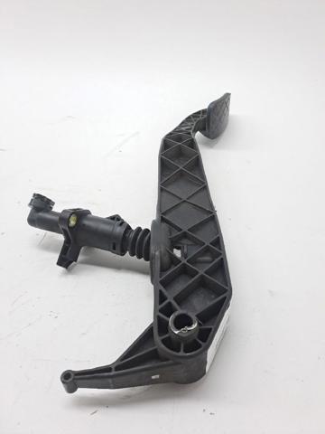 Pedał sprzęgła Volkswagen Transporter SGA, SGH, SHA, SHH