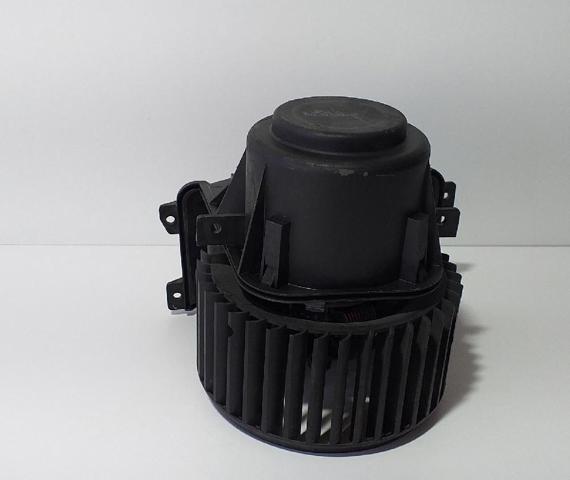 Silniczek wentylatora nagrzewnicy (ogrzewacza wnętrza) 7H1819021B VAG