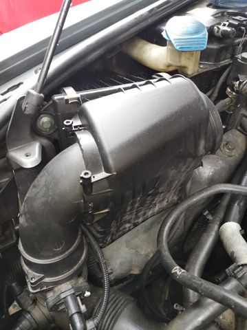 Obudowa filtra powietrza Volkswagen Touareg