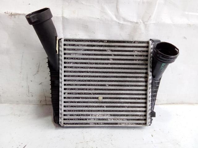 Chłodnica intercoolera 7L0145803A VAG
