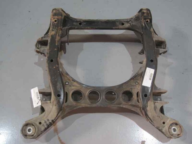 Korpus osi przedniej 7L0400025 VAG