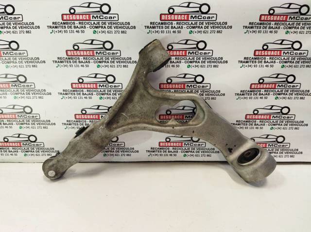 Silentblock przedniego wahacza dolnego 7L0407182E VAG