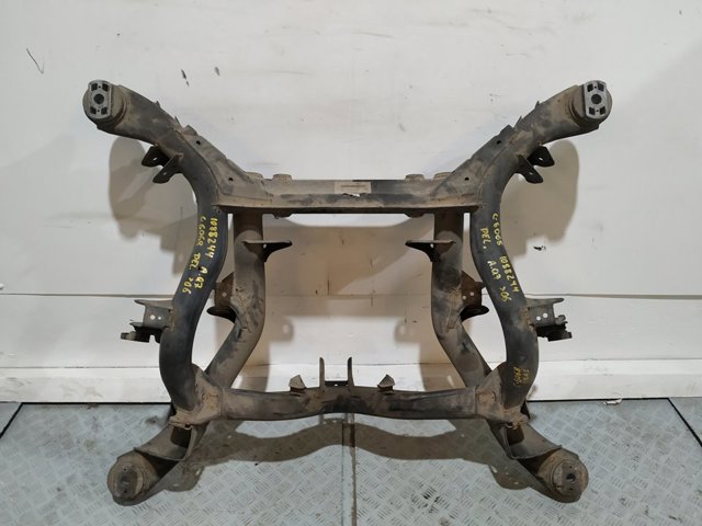 Korpus osi tylnej 7L0500041 VAG