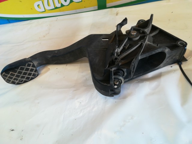 Pedał sprzęgła Volkswagen Touareg 1 7LA, 7L6, 7L7