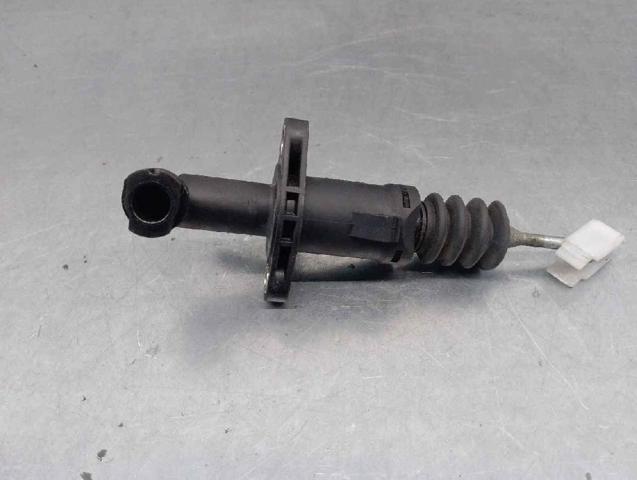 Cylinder sprzęgła główny 7L0721401 VAG