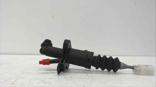 Cylinder sprzęgła główny 7L0721401A VAG