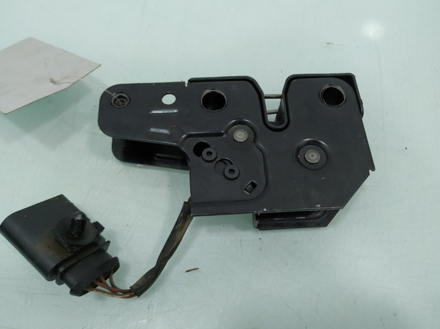 Zamek maski 7L0823509A VAG