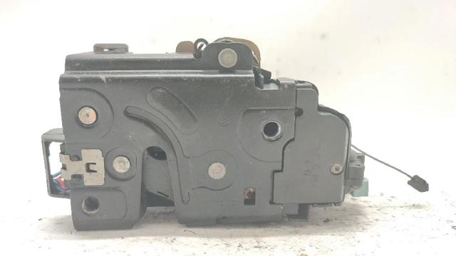 Zamek drzwi tylnych lewych 7L0839015 PORSCHE