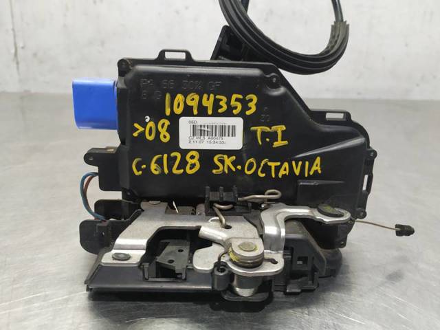 Zamek drzwi tylnych lewych 7L0839015D VAG